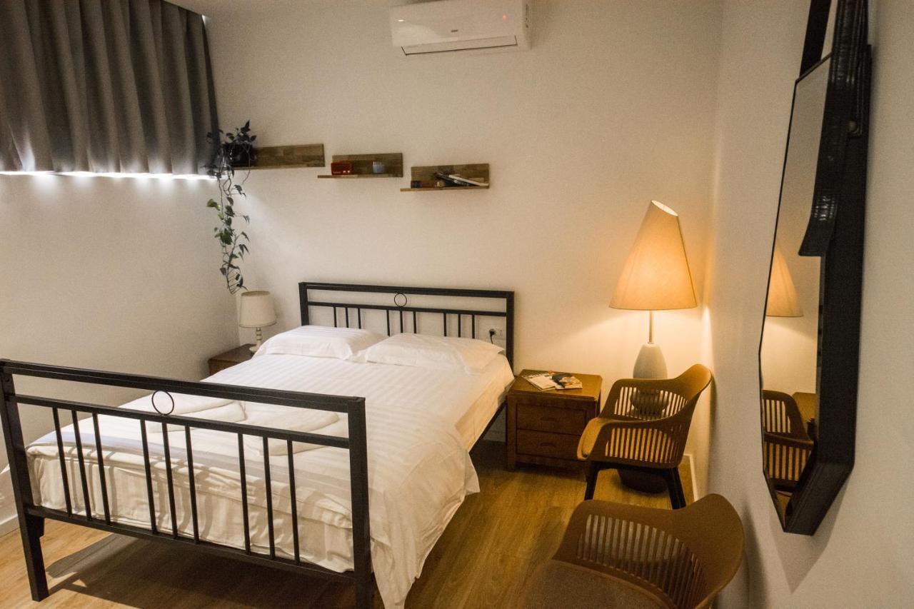 Vanilla Sky Boutique Hostel Тирана Екстер'єр фото