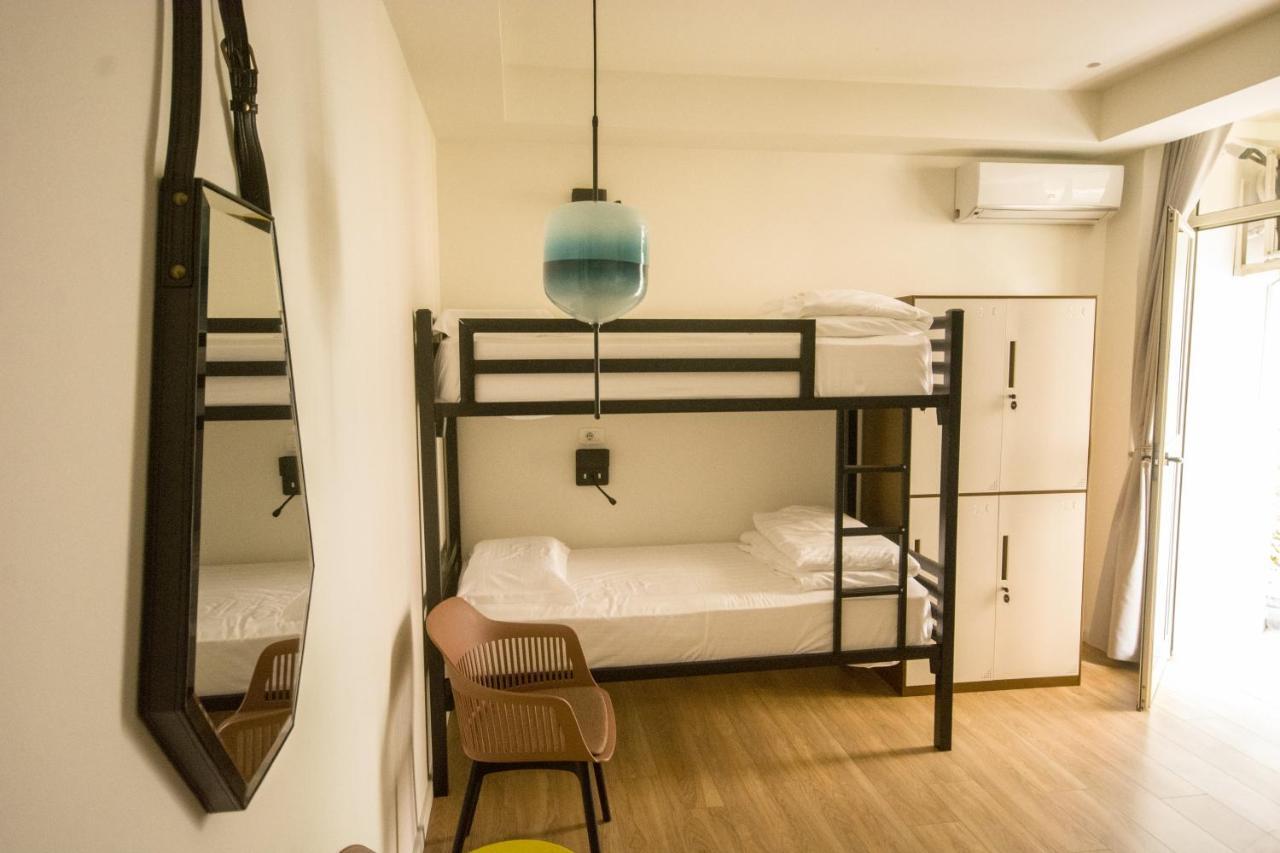 Vanilla Sky Boutique Hostel Тирана Екстер'єр фото